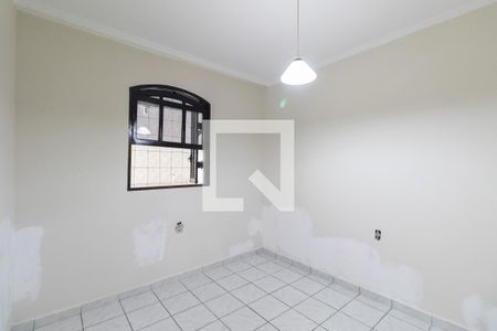 Quarto 2 de casa para alugar com 2 quartos, 100m² em Vila Raquel, São Paulo