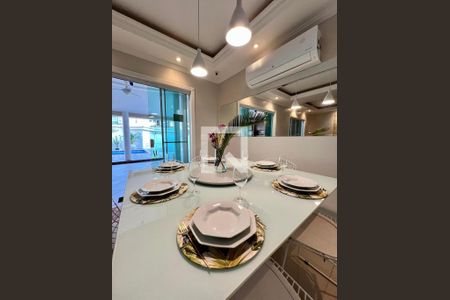 Casa de Condomínio para alugar com 3 quartos, 215m² em Recreio dos Bandeirantes, Rio de Janeiro