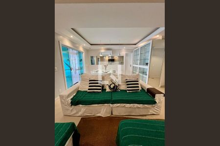 Casa de Condomínio para alugar com 3 quartos, 215m² em Recreio dos Bandeirantes, Rio de Janeiro