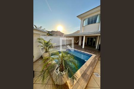 Casa de Condomínio para alugar com 3 quartos, 215m² em Recreio dos Bandeirantes, Rio de Janeiro