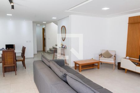 Sala de casa de condomínio para alugar com 3 quartos, 180m² em Campo Grande, Rio de Janeiro