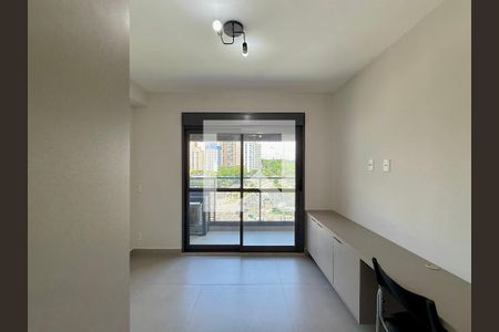 Quarto  de kitnet/studio à venda com 0 quarto, 25m² em Jardim das Acacias, São Paulo