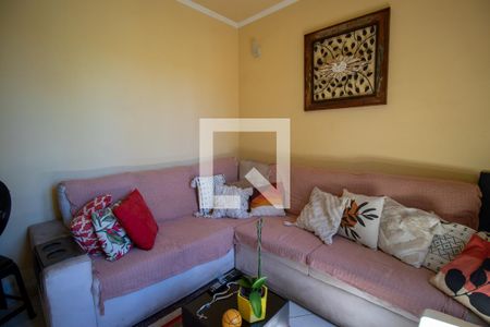 Sala 1 de casa à venda com 4 quartos, 230m² em Brás de Pina, Rio de Janeiro