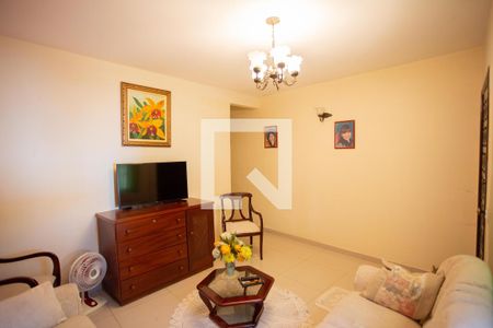 SALA de casa à venda com 3 quartos, 200m² em Vila Miriam, São Paulo