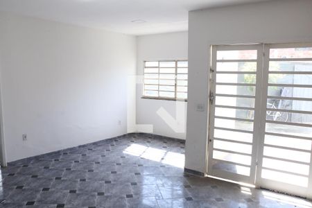 Sala de casa para alugar com 2 quartos, 400m² em Jardim Alvorada, Nova Iguaçu