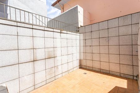Quintal de casa para alugar com 2 quartos, 140m² em Vila Brasilio Machado, São Paulo