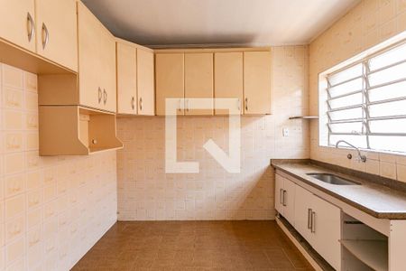Cozinha de casa para alugar com 2 quartos, 140m² em Vila Brasilio Machado, São Paulo