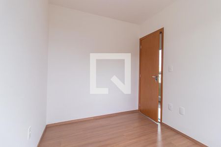 Quarto 1 de apartamento para alugar com 2 quartos, 44m² em Cidade Industrial, Curitiba