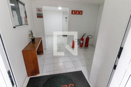 Hall de entrada de apartamento para alugar com 2 quartos, 44m² em Parque Pirajussara, São Paulo