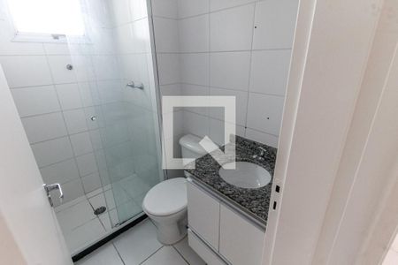 Banheiro de apartamento à venda com 2 quartos, 44m² em Parque Pirajussara, São Paulo