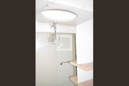 Banheiro de kitnet/studio para alugar com 1 quarto, 22m² em Pinheiros, São Paulo