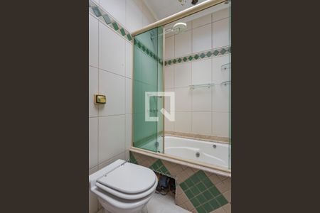 Suíte 1 de casa à venda com 4 quartos, 317m² em Chácara das Pedras, Porto Alegre