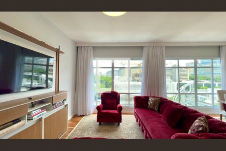 Sala de TV de apartamento à venda com 3 quartos, 166m² em Cerqueira César, São Paulo