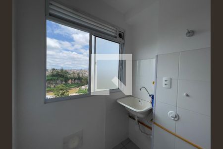 Cozinha e Área de Serviço de apartamento para alugar com 2 quartos, 43m² em Vila Cosmopolita, São Paulo