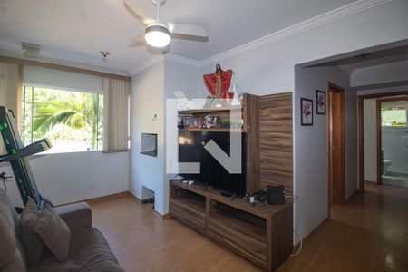 Sala de apartamento à venda com 3 quartos, 81m² em Nonoai, Porto Alegre