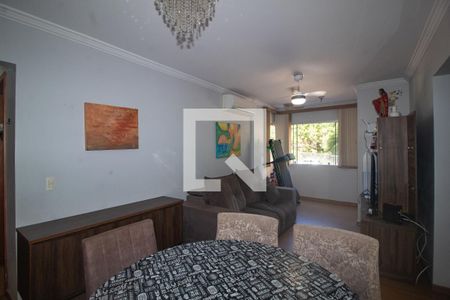 Sala de apartamento à venda com 3 quartos, 81m² em Nonoai, Porto Alegre