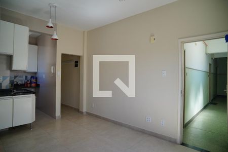 Sala/Cozinha de apartamento para alugar com 1 quarto, 47m² em Centro, Niterói