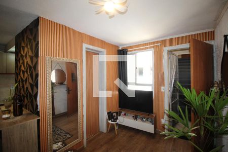 Sala de apartamento para alugar com 2 quartos, 45m² em Mário Quintana, Porto Alegre