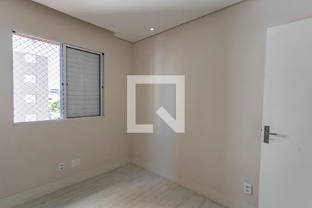 Quarto 1  de apartamento à venda com 2 quartos, 45m² em Canhema, Diadema