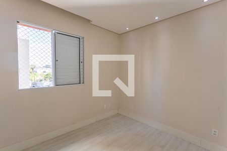 Quarto 2  de apartamento à venda com 2 quartos, 45m² em Canhema, Diadema