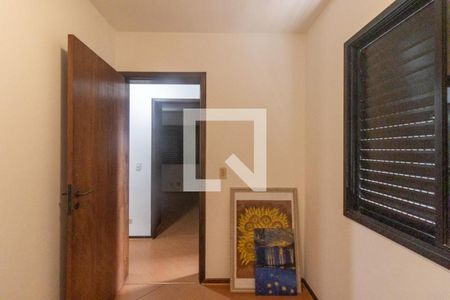 Quarto 1 de apartamento para alugar com 3 quartos, 90m² em Vila Izabel, Curitiba