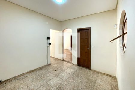 Casa à venda com 5 quartos, 300m² em Floramar, Belo Horizonte