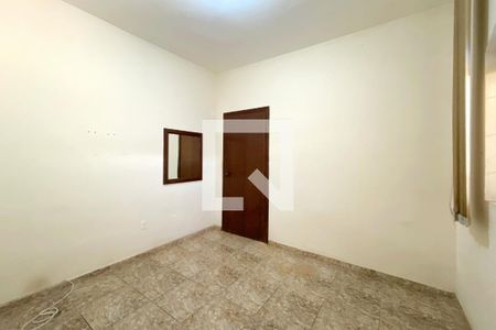 Casa à venda com 5 quartos, 300m² em Floramar, Belo Horizonte