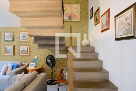 Escada da Sala de casa para alugar com 5 quartos, 216m² em Tatuapé, São Paulo