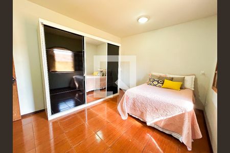 Casa à venda com 4 quartos, 290m² em Canaa, Belo Horizonte