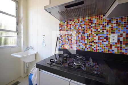 Cozinha e Área de Serviço de apartamento para alugar com 3 quartos, 70m² em Coqueiros, Florianópolis