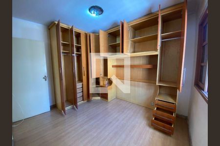 Casa à venda com 3 quartos, 161m² em Vila Eldizia, Santo André