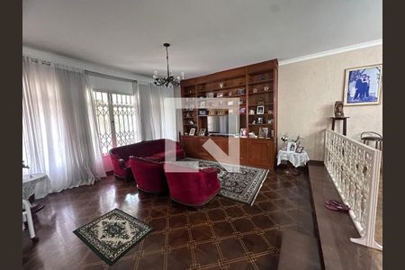 Casa à venda com 3 quartos, 260m² em Santa Maria, São Caetano do Sul