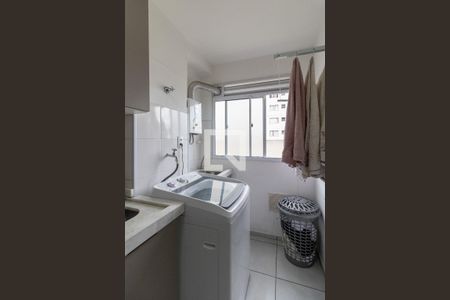 Sala/Cozinha/Área de Serviço  de apartamento para alugar com 2 quartos, 44m² em Vila Cosmopolita, São Paulo