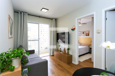 Sala de apartamento à venda com 2 quartos, 37m² em Paraíso do Morumbi, São Paulo