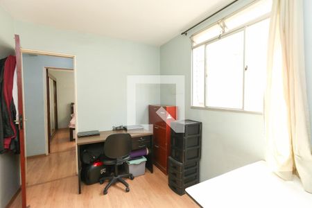 Apartamento à venda com 2 quartos, 60m² em Califórnia, Belo Horizonte