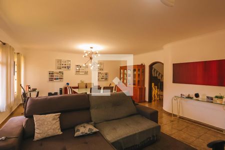 Casa à venda com 4 quartos, 354m² em Pinheirinho, Santo André