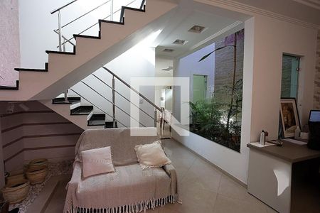 Casa à venda com 3 quartos, 200m² em Jardim Stella, Santo André