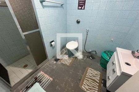 Banheiro de apartamento para alugar com 2 quartos, 45m² em Ribeira, Rio de Janeiro