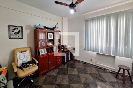 Quarto 1 de apartamento para alugar com 2 quartos, 130m² em Centro, Niterói