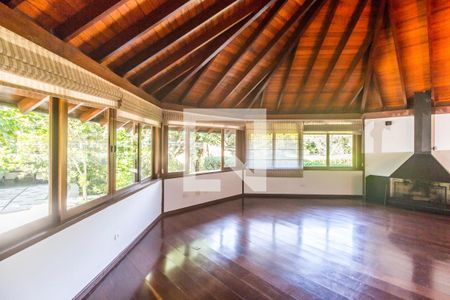 Sala  de casa de condomínio para alugar com 5 quartos, 810m² em Alphaville Residencial Um, Barueri