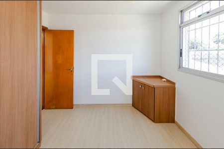 Quarto de apartamento para alugar com 3 quartos, 140m² em Estrela Dalva, Belo Horizonte