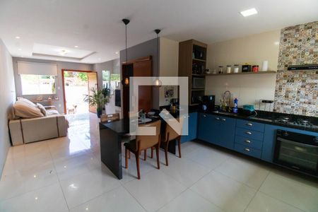 Sala e Cozinha  de casa à venda com 3 quartos, 120m² em Santo Antônio, Niterói