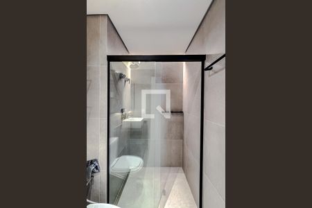 Banheiro de kitnet/studio para alugar com 1 quarto, 26m² em Vila Regente Feijó, São Paulo