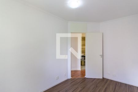 Quarto 1 de apartamento para alugar com 2 quartos, 49m² em Jd Alzira, São Paulo