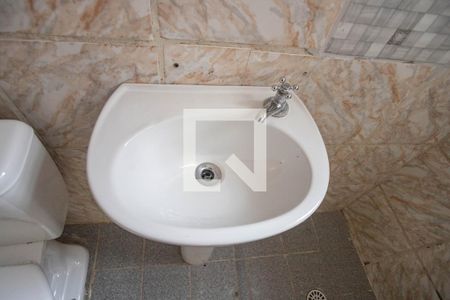 Banheiro da suíte  de casa para alugar com 2 quartos, 55m² em Taboão, Diadema