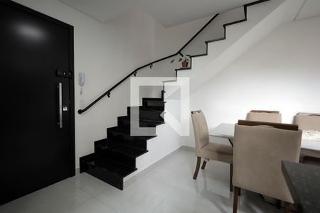 Escada de apartamento para alugar com 2 quartos, 114m² em Campestre, Santo André