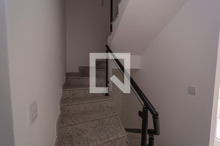 Escada de casa à venda com 2 quartos, 110m² em Artur Alvim, São Paulo