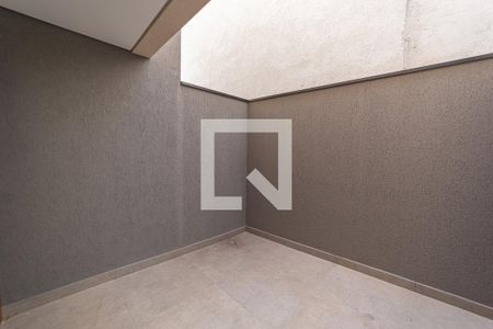 Quintal/Área de Serviço de casa à venda com 2 quartos, 110m² em Artur Alvim, São Paulo