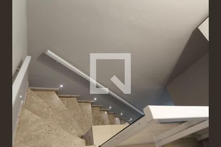 Casa à venda com 4 quartos, 260m² em Água Branca, São Paulo