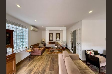 Sala de casa à venda com 3 quartos, 330m² em Brooklin, São Paulo